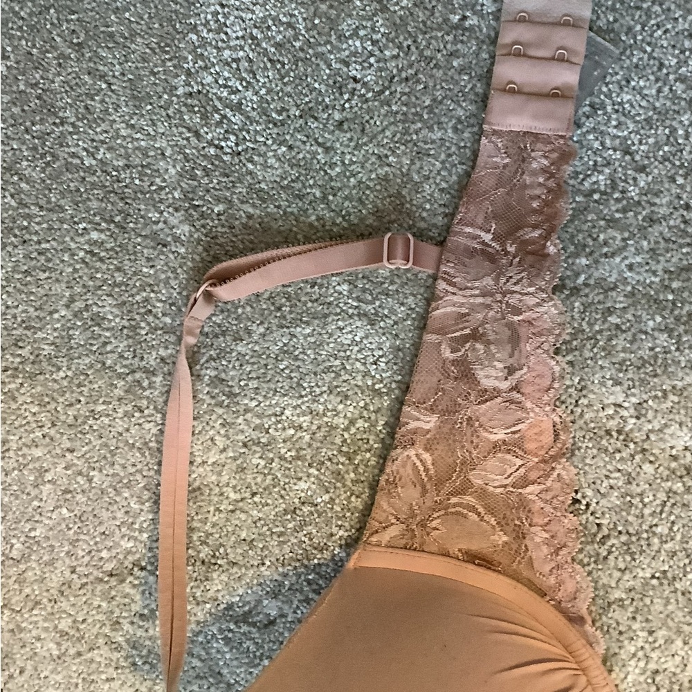 Victoria’s Secret Push-up Demi 36C in beige. - Picture 5 of 7